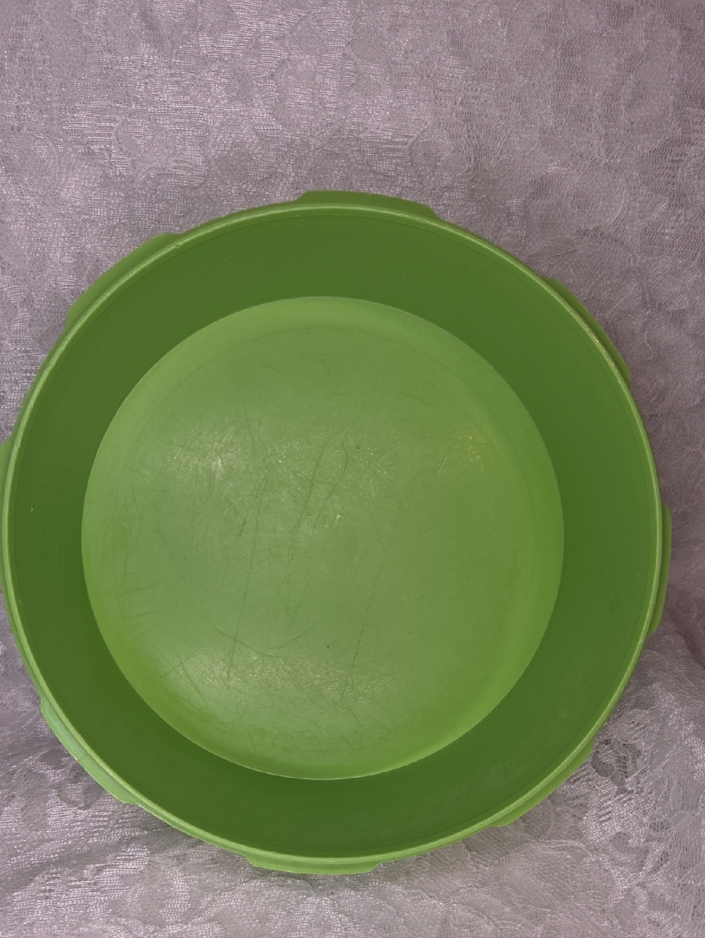 Tupperware: 2 Containers - Picture 2 of 6